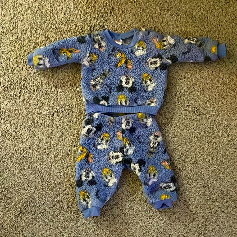 Disney Baby fuzzy blue set